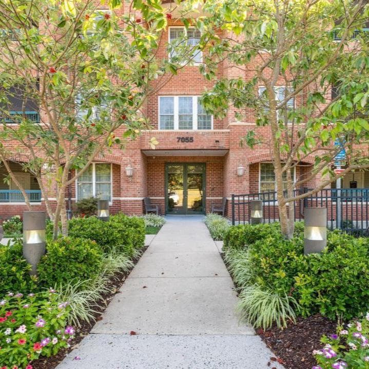 7055 Heritage Hunt Drive #210