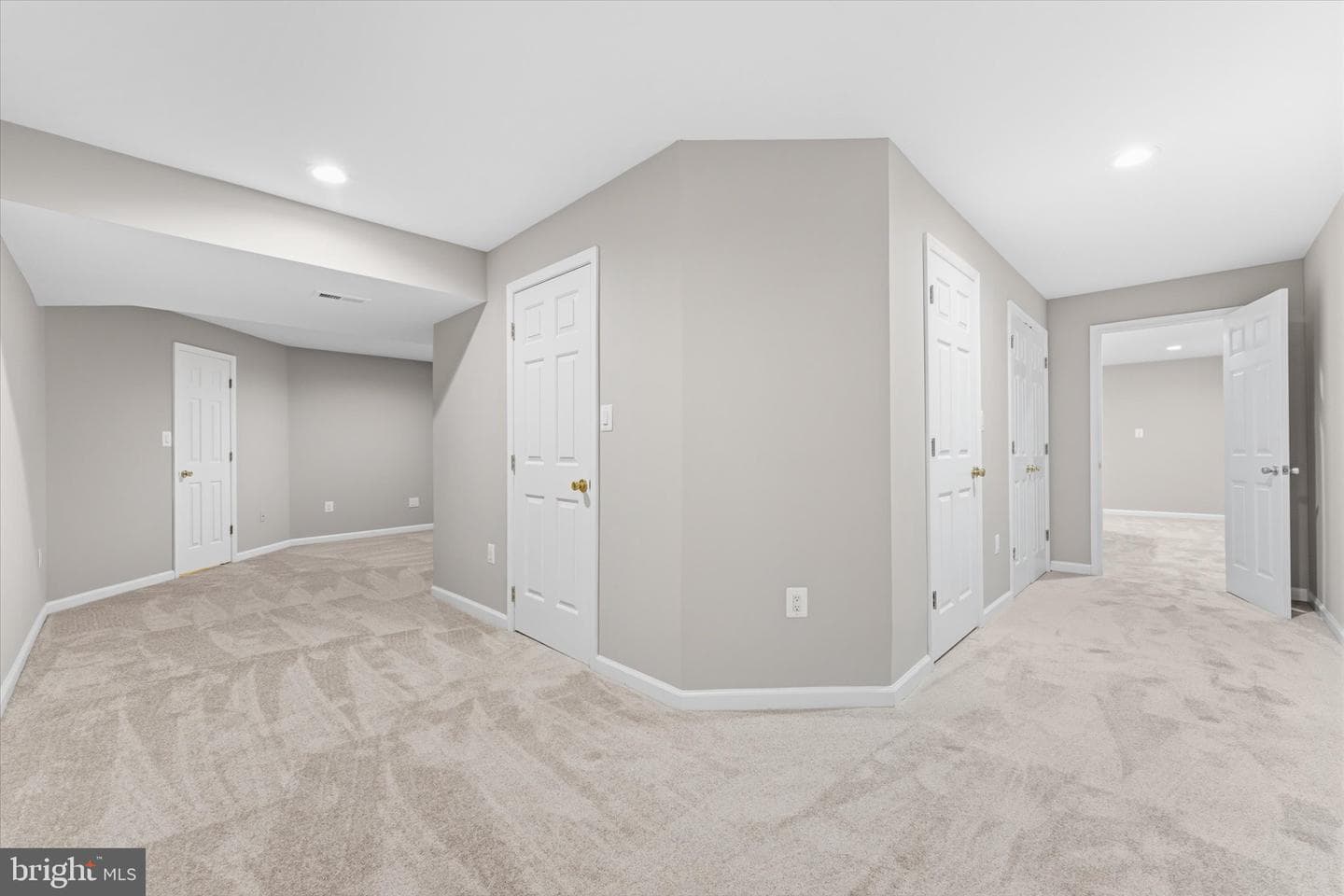 8047 Counselor Road photo 42