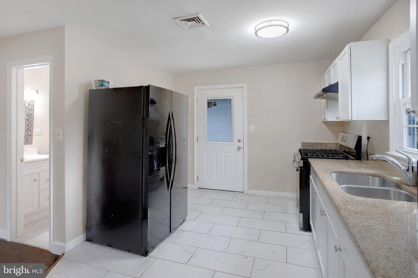 14110 Mount Pleasant Drive photo 8