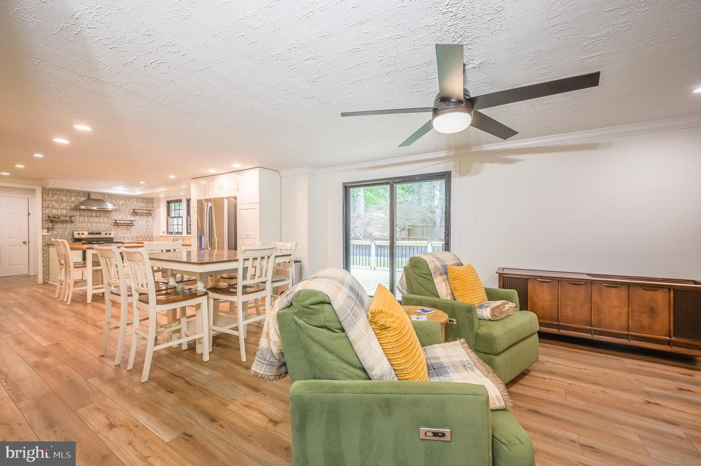 15009 Woodglen Court photo 9