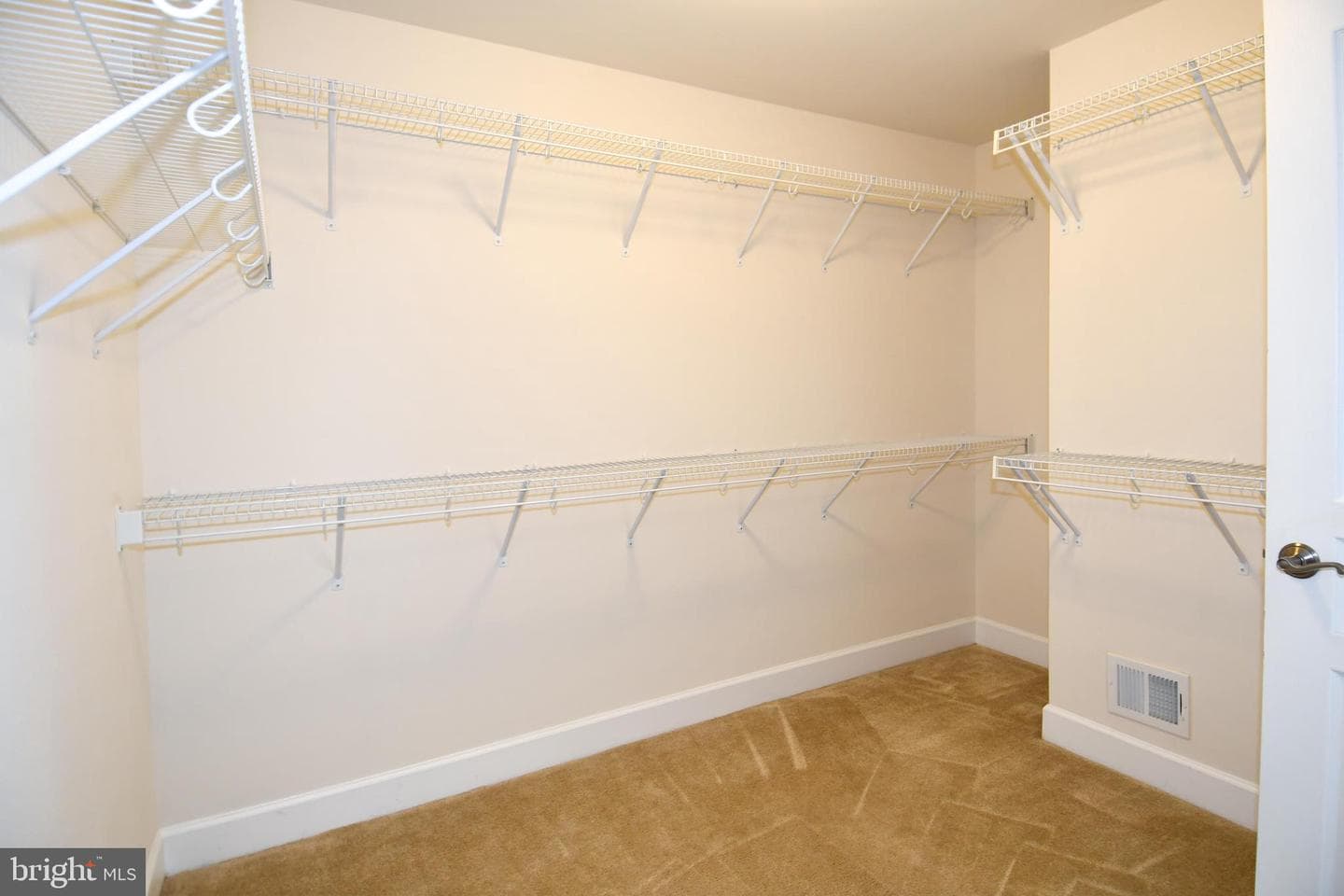 16733 Shackleford Way photo 32