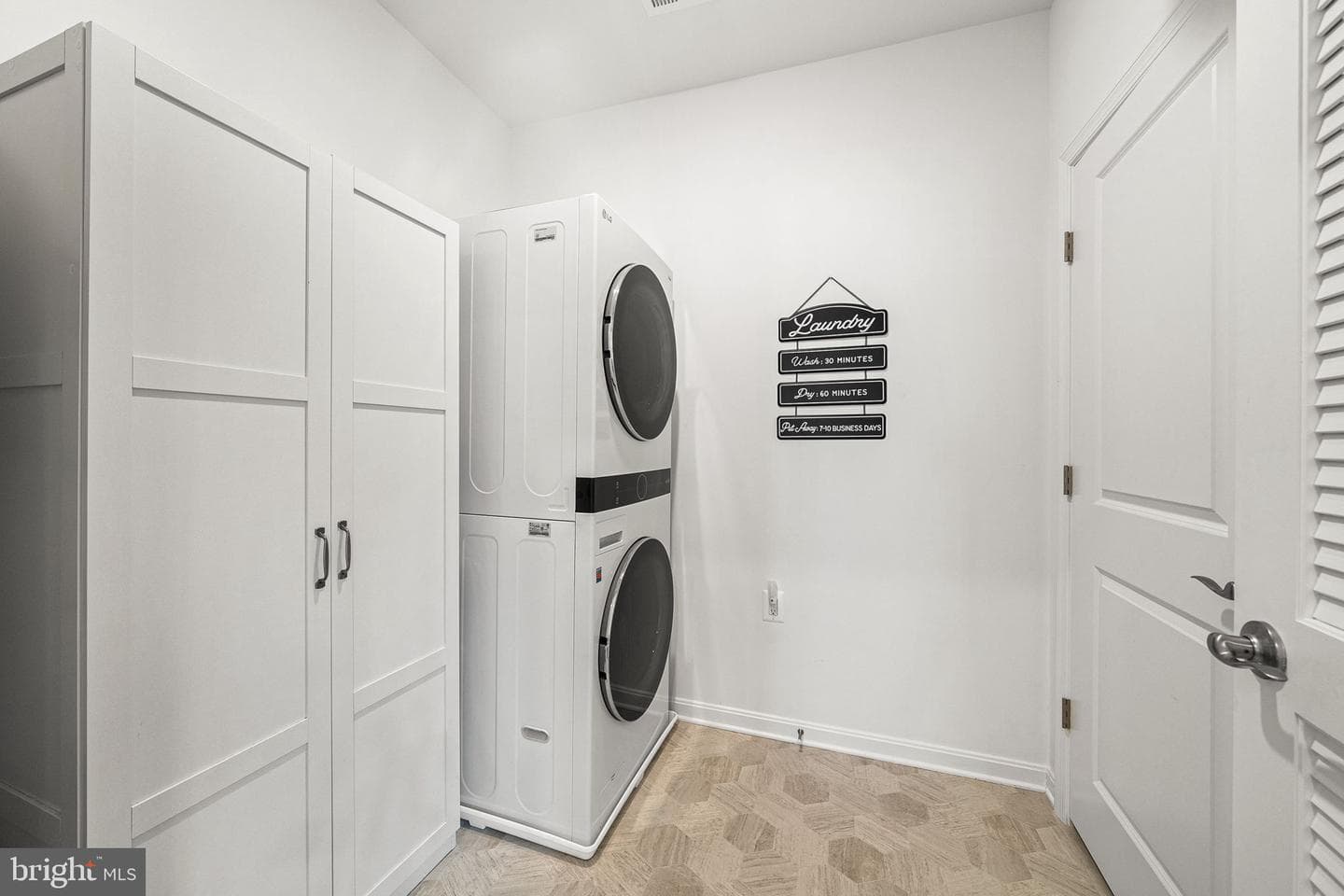 13950 Englefield Drive #202 photo 13