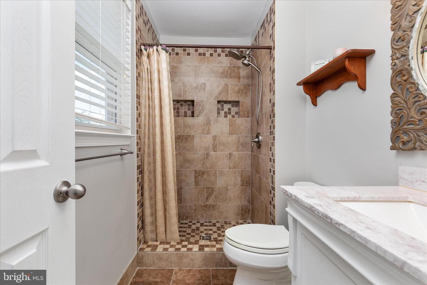 7821 Ontario Road photo 20