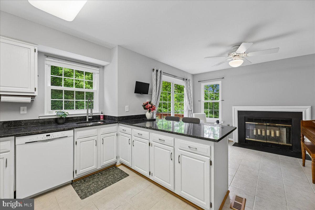 5211 Spring Branch Boulevard photo 7