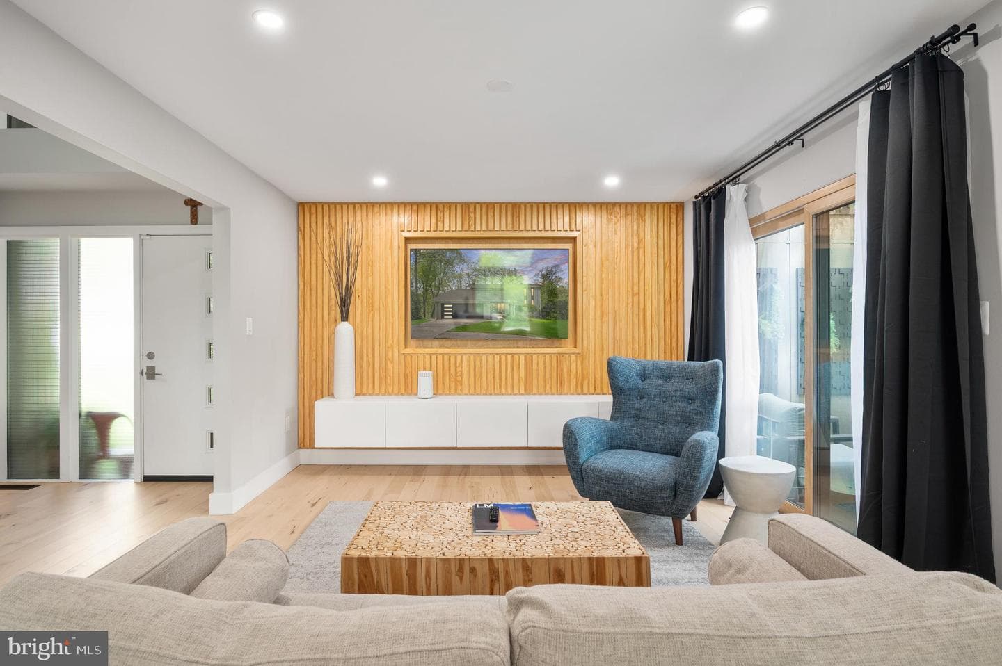 12328 Hollyhock Court photo 5