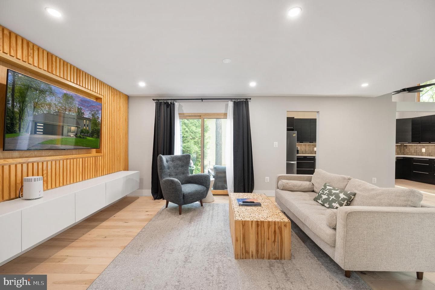12328 Hollyhock Court photo 6