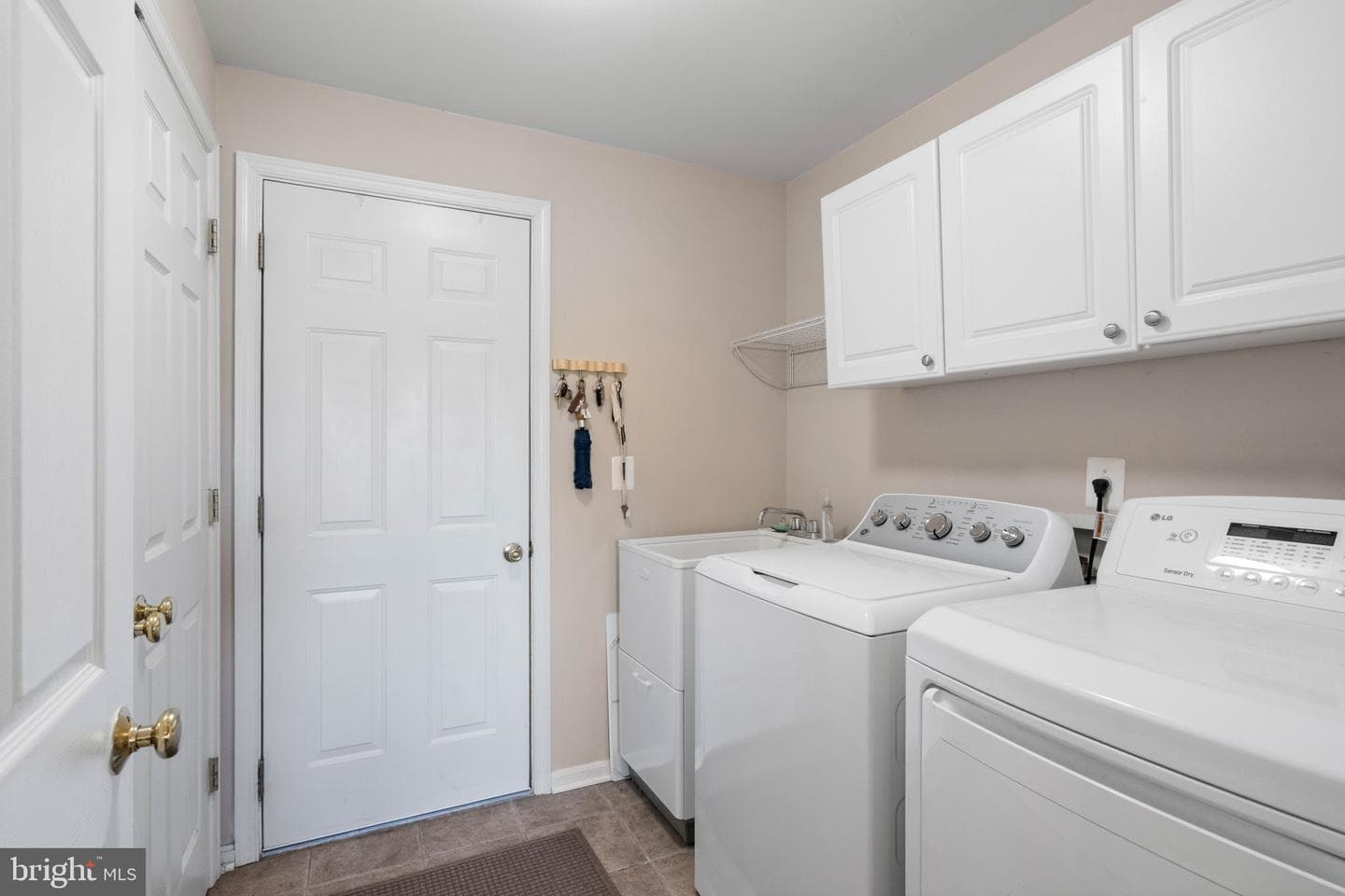 6093 Spindle Tree Court photo 29