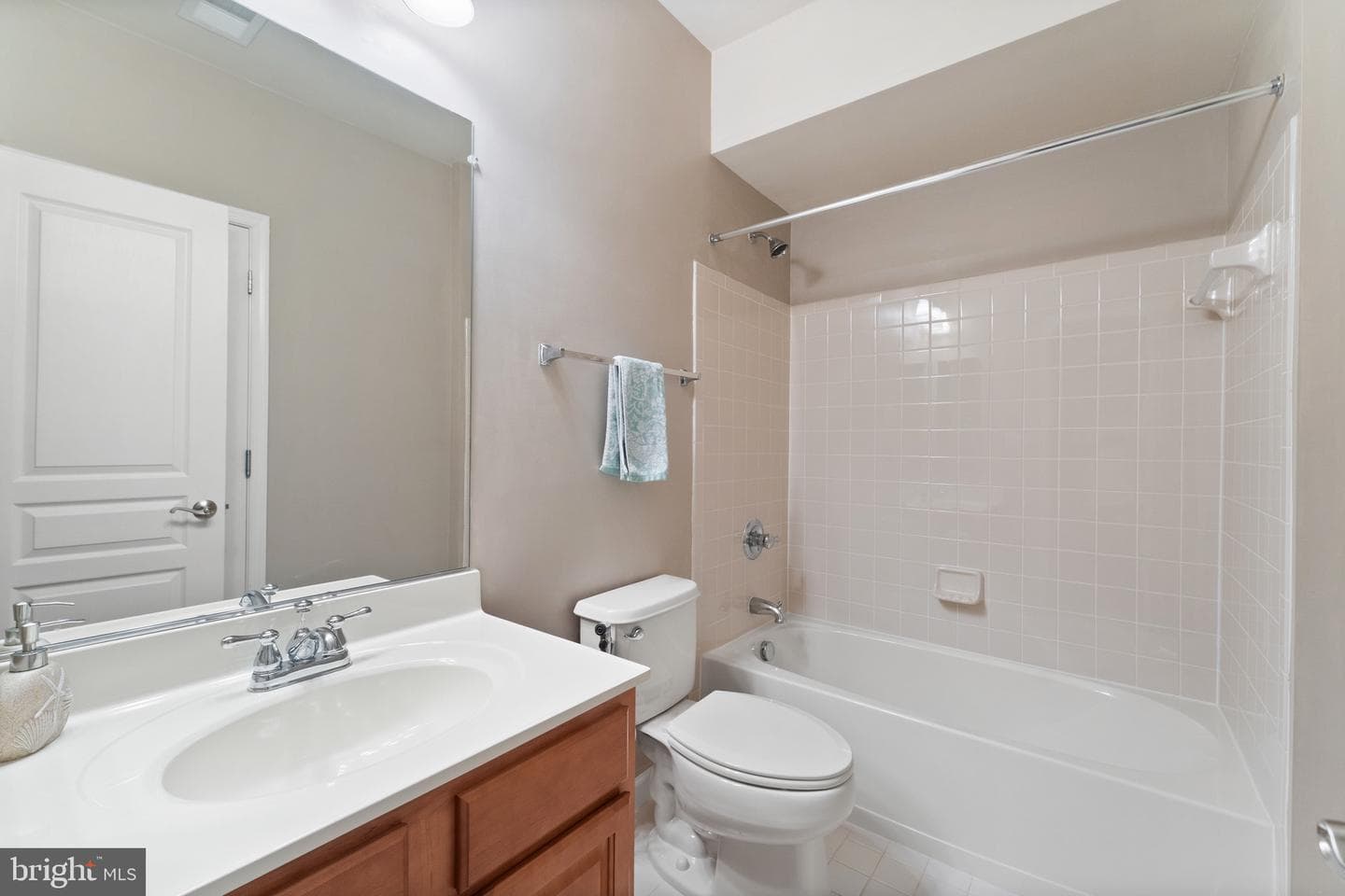 1663 Georges Knoll Court photo 32