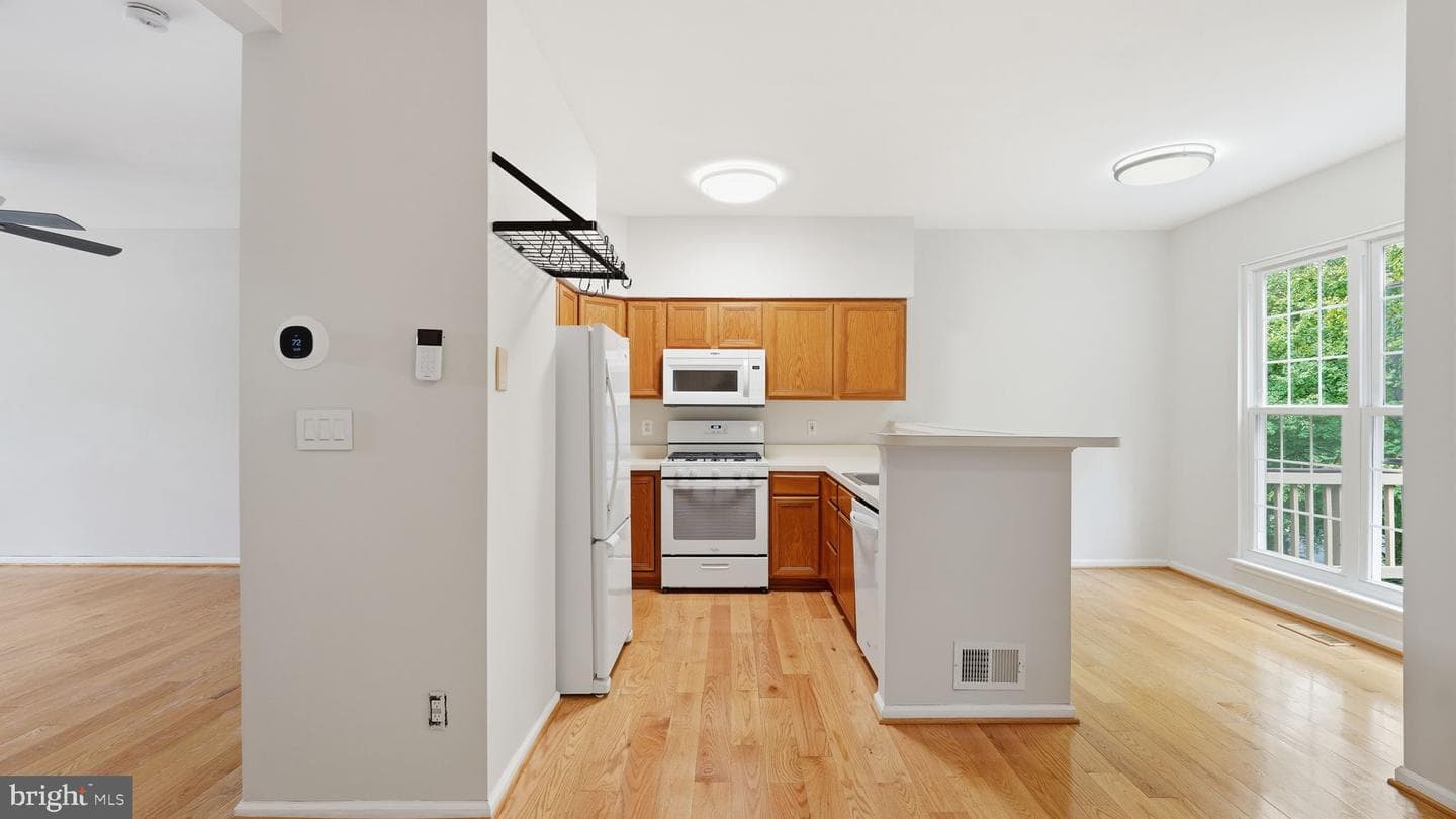 4238 Ashmere Circle photo 11