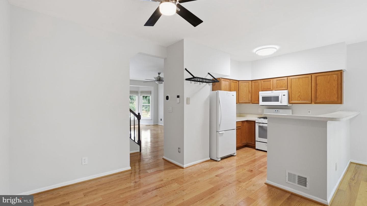 4238 Ashmere Circle photo 14