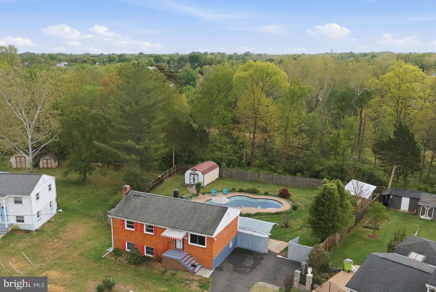 9609 Norfolk Street photo 33