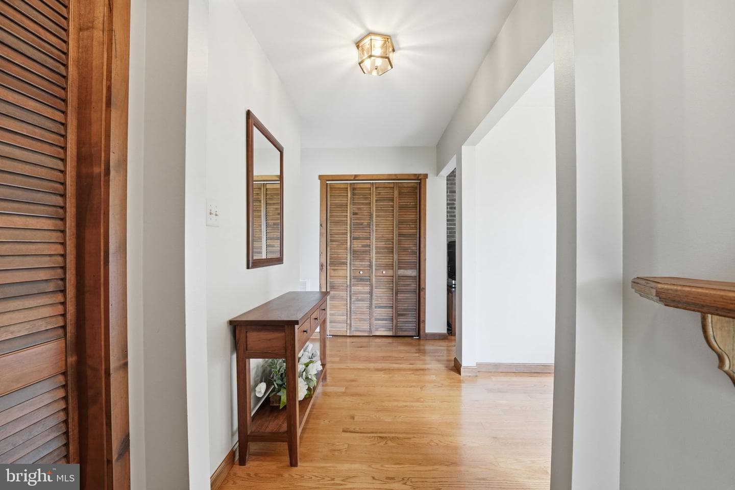 908 Bay Street photo 3
