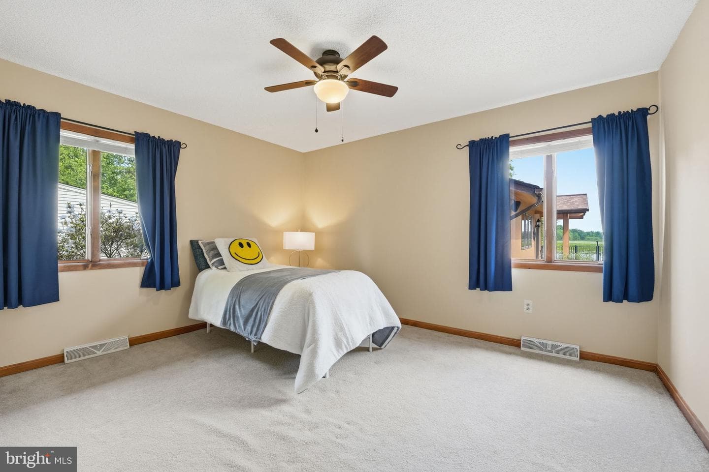 908 Bay Street photo 32
