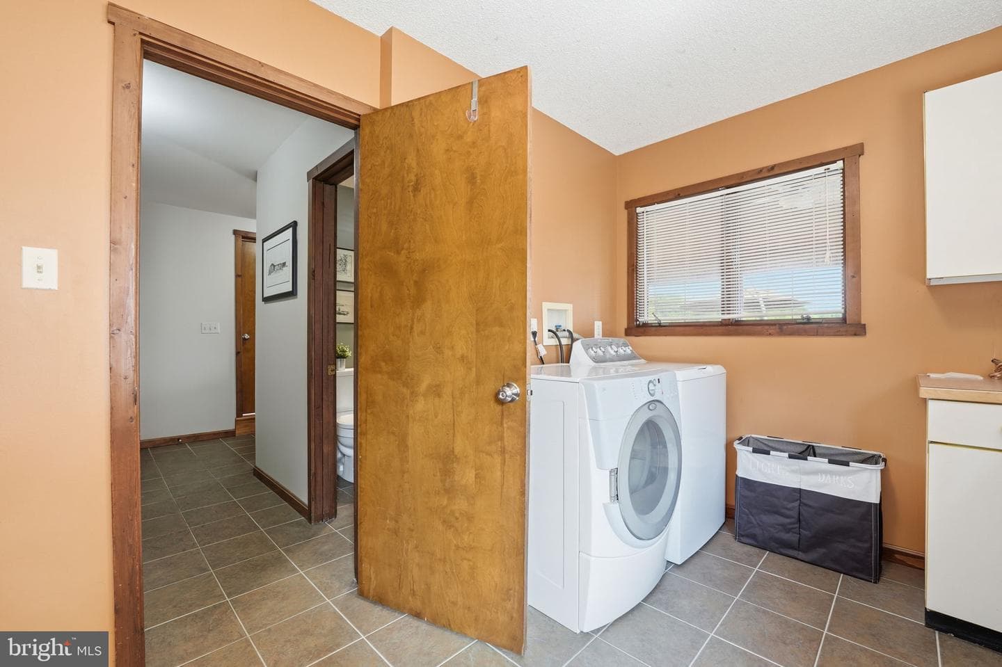 908 Bay Street photo 37