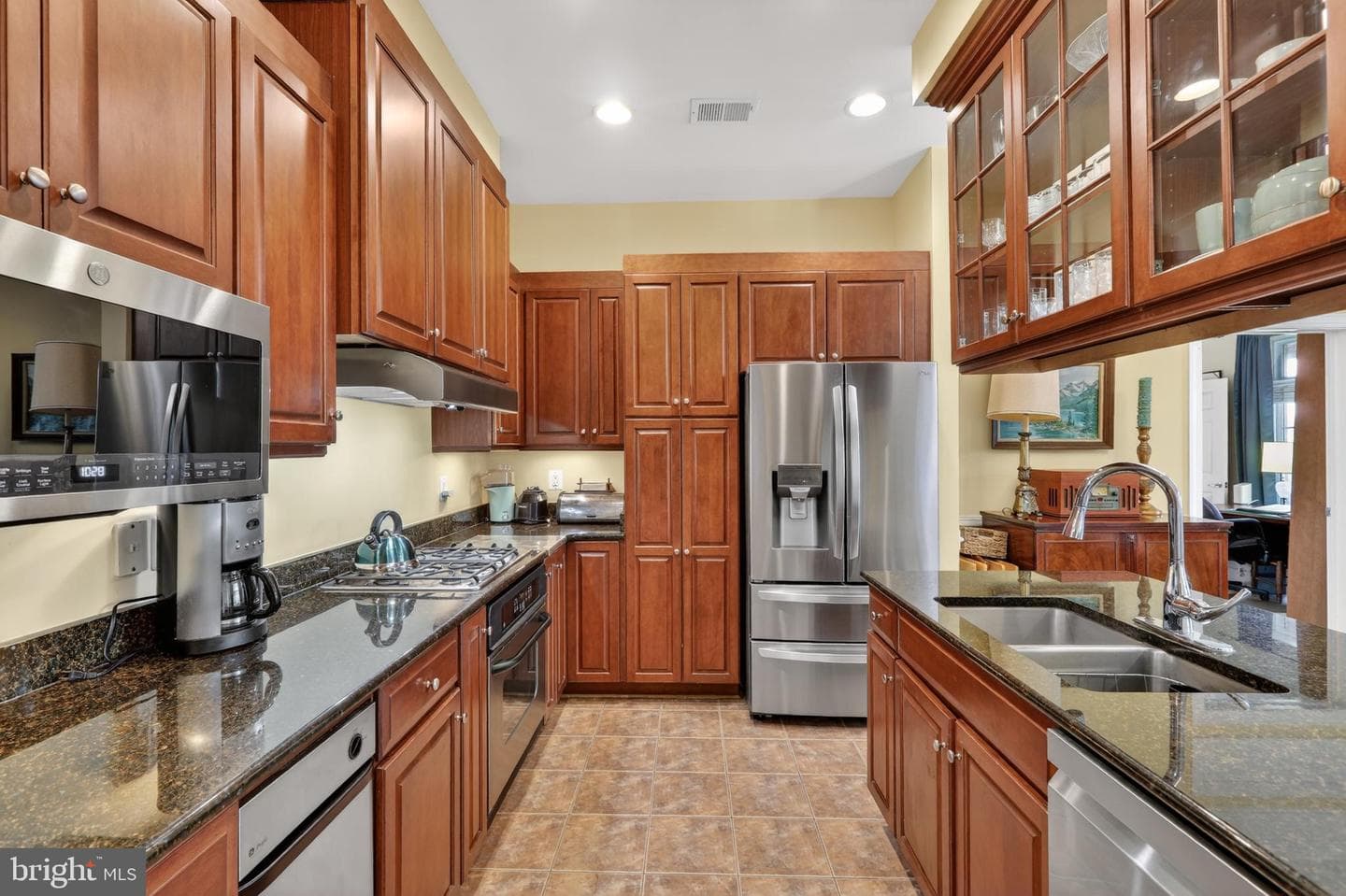 810 Belmont Bay Drive #302 photo 3