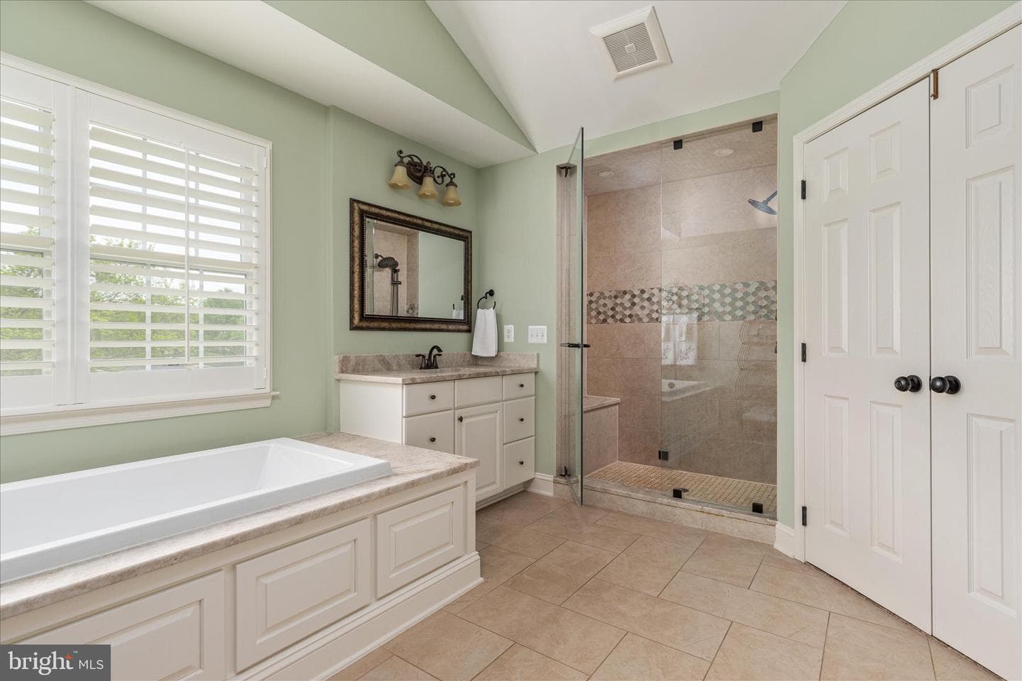 5393 Emmys Mill Court photo 33