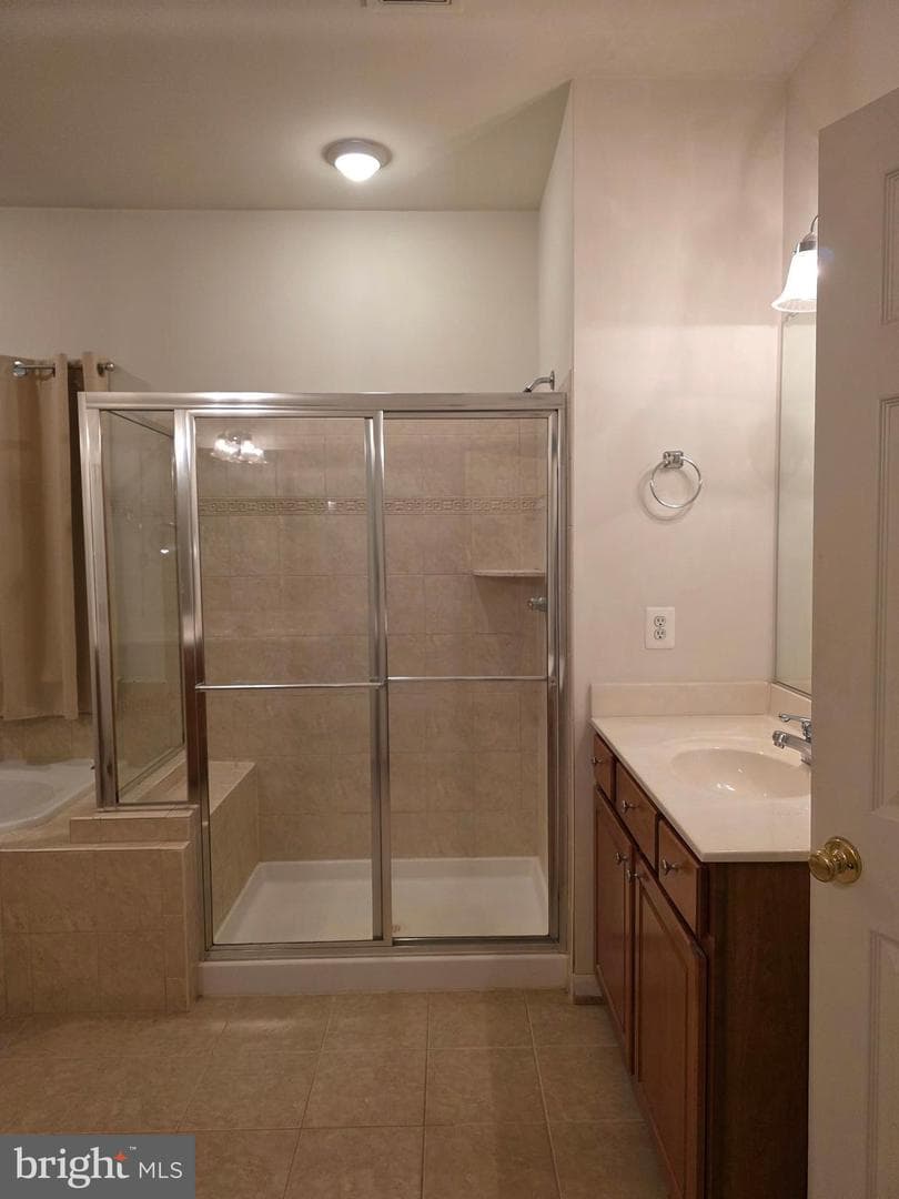 5672 Caribbean Court photo 16