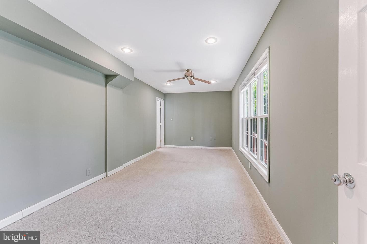 15045 Holleyside Drive photo 16