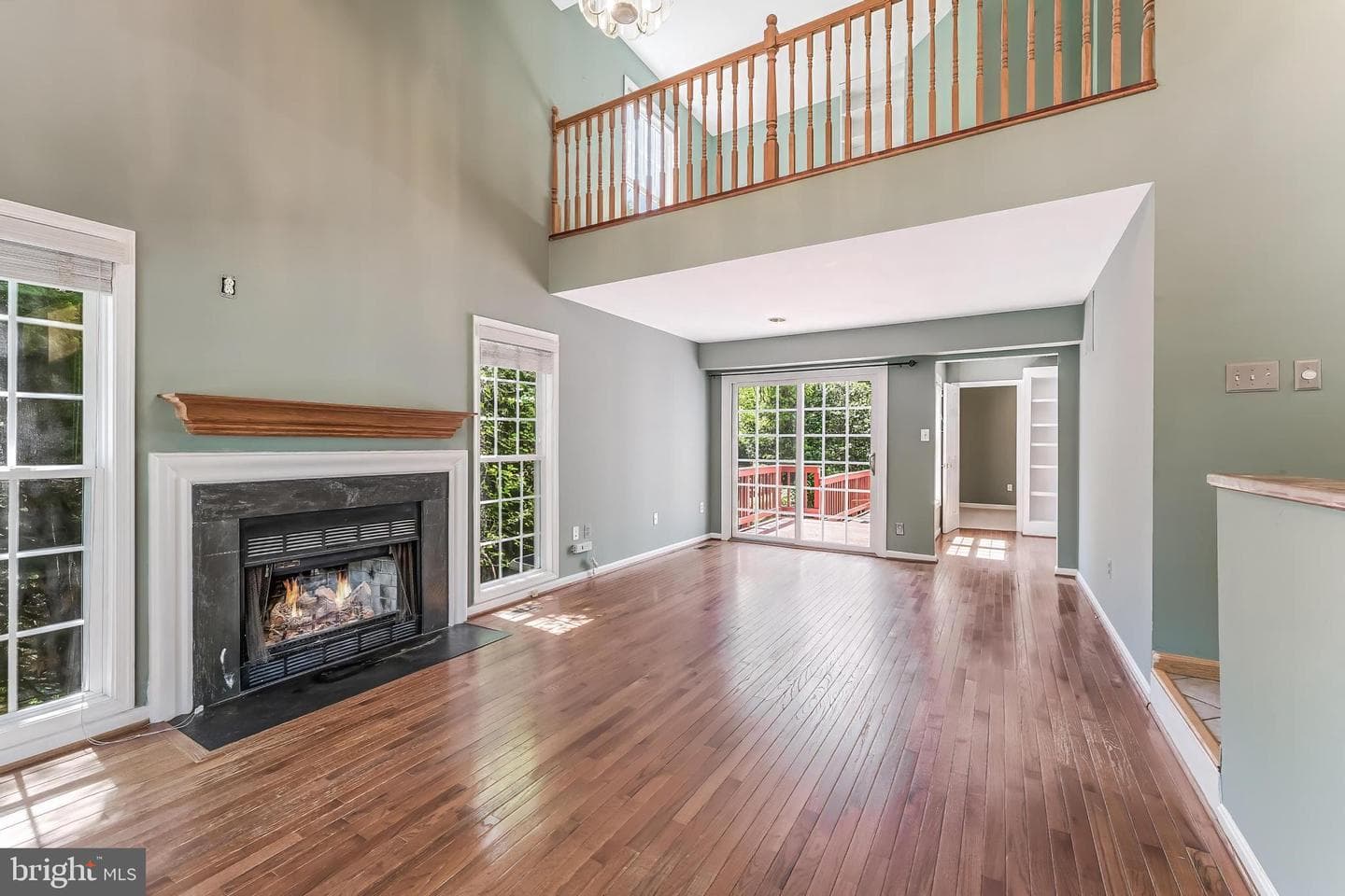 15045 Holleyside Drive photo 8