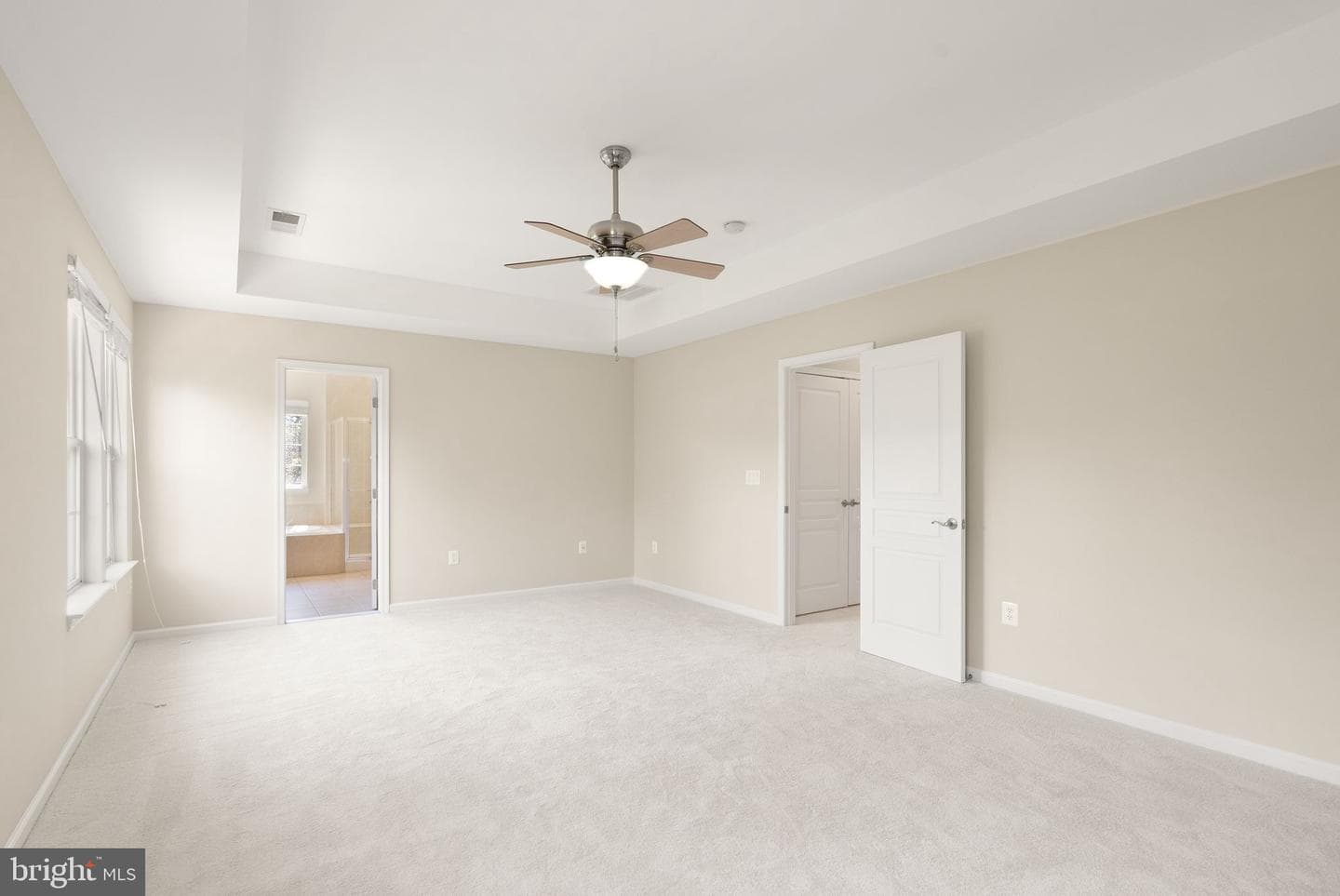 5484 Amberview Court photo 35