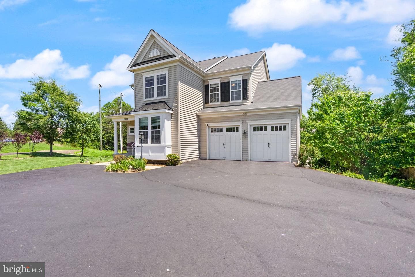 5484 Amberview Court photo 4