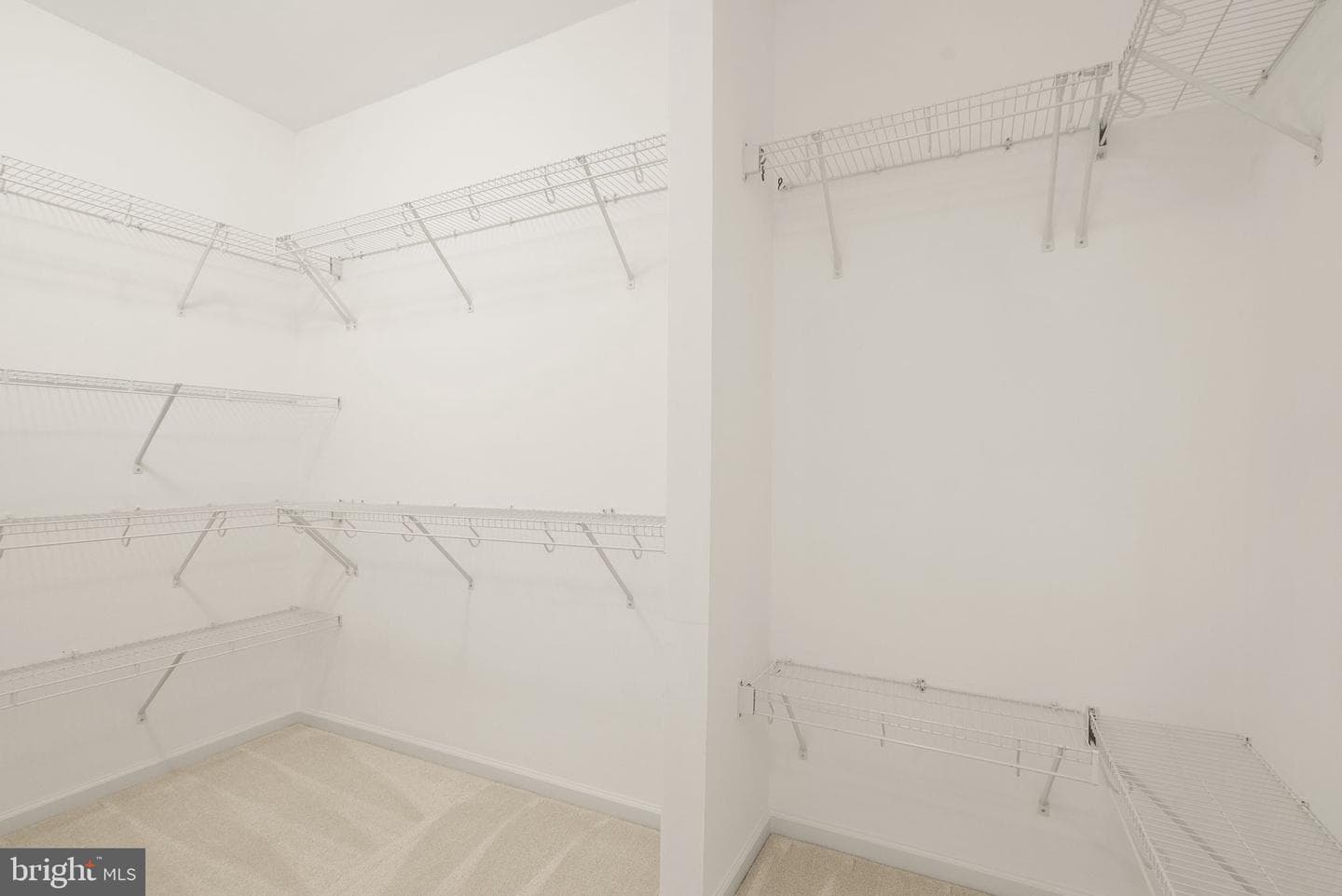 5484 Amberview Court photo 40
