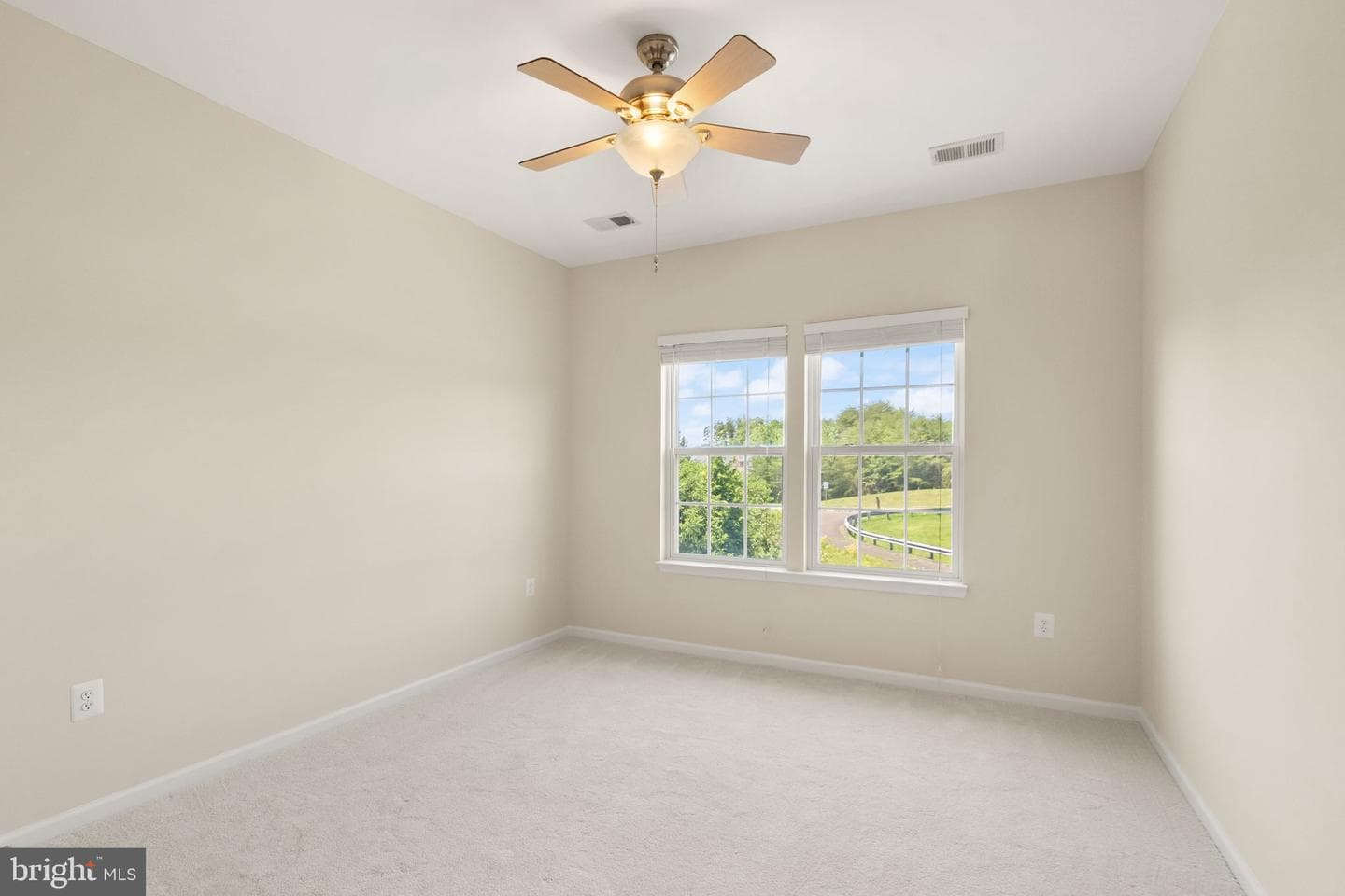 5484 Amberview Court photo 45
