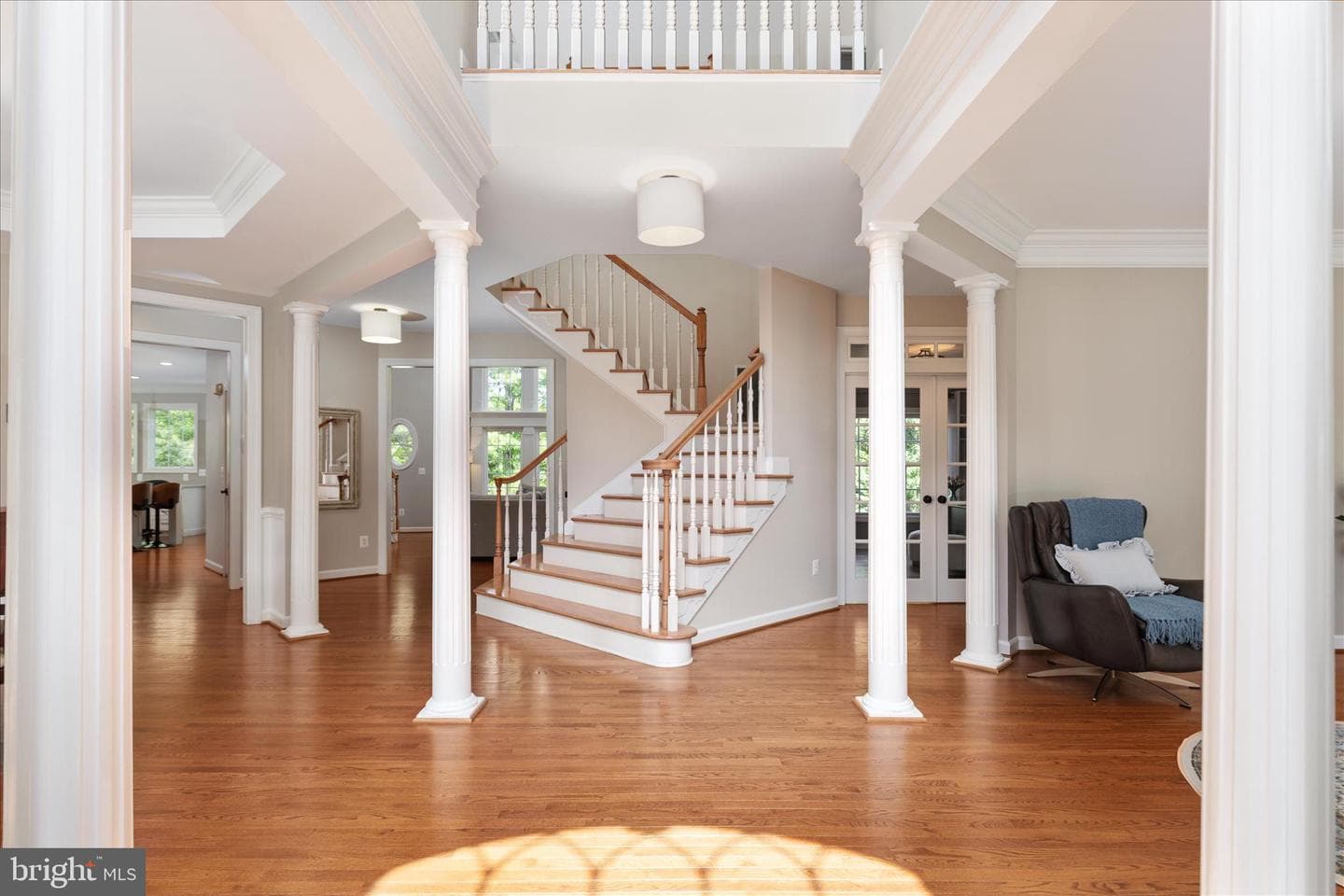 9713 Lennice Way photo 5