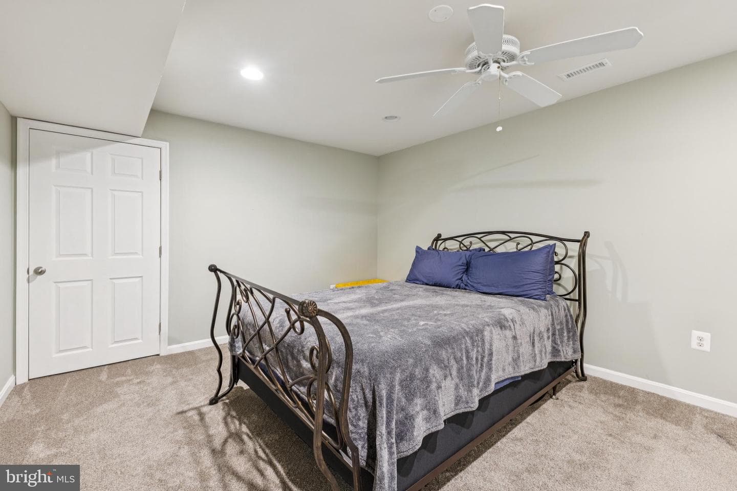 3404 Holly Circle photo 15