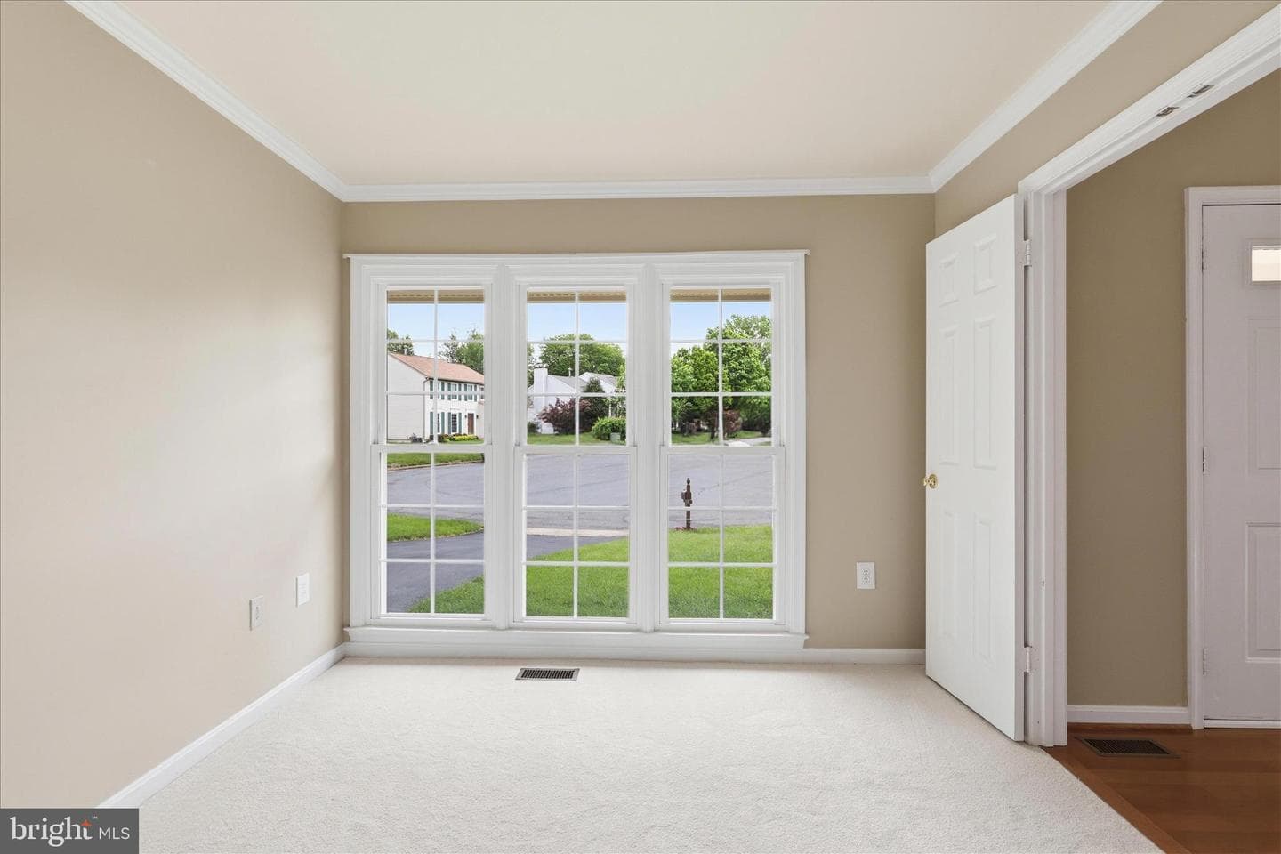 8065 Crimson Leaf Court photo 17