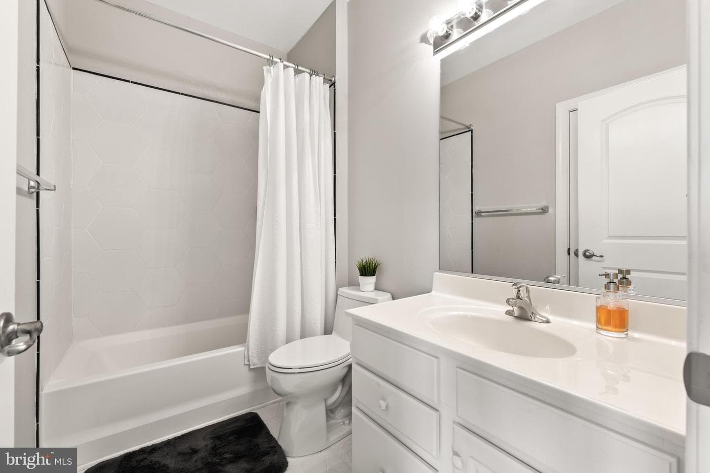2111 Abbottsbury Way photo 31