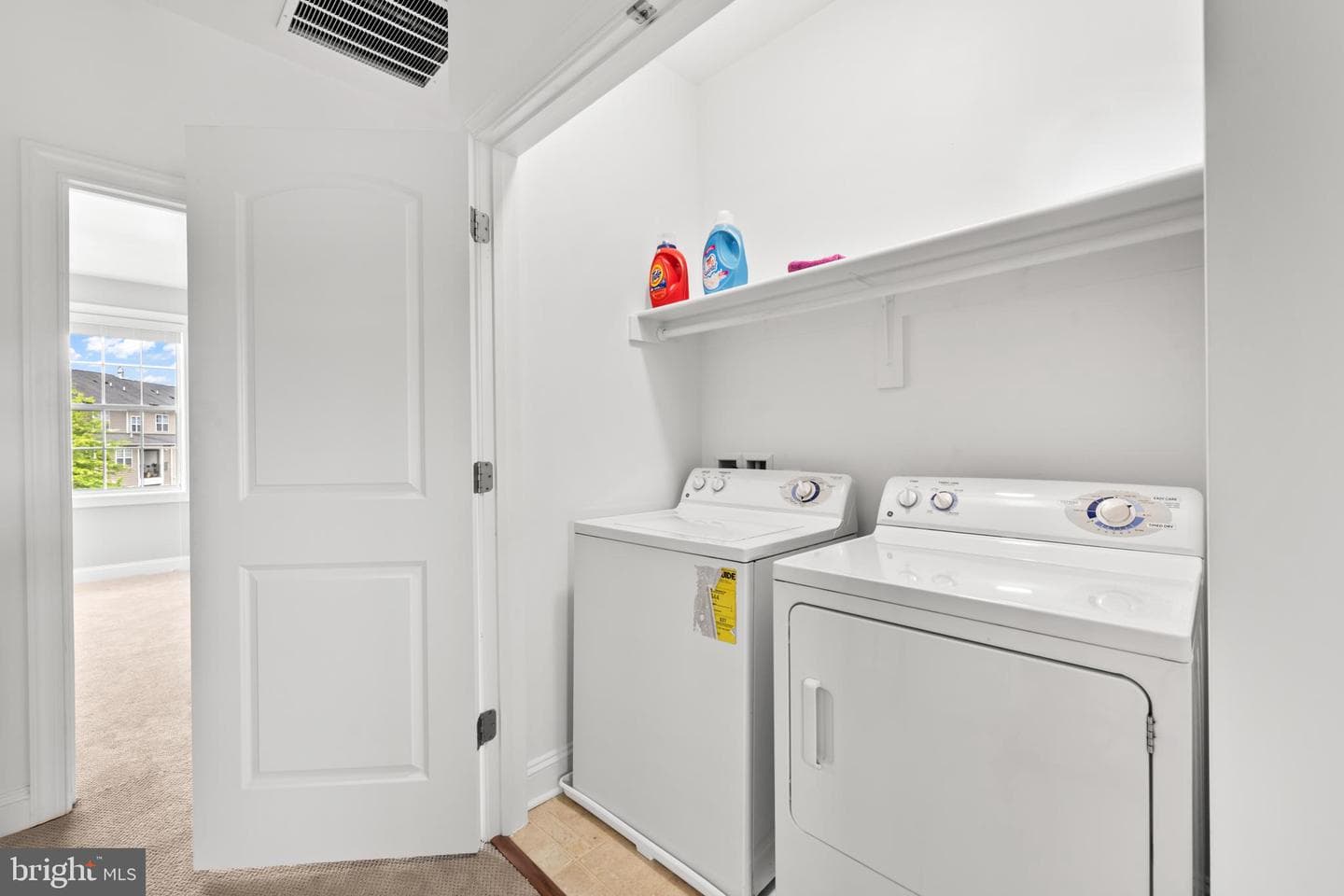 2111 Abbottsbury Way photo 34