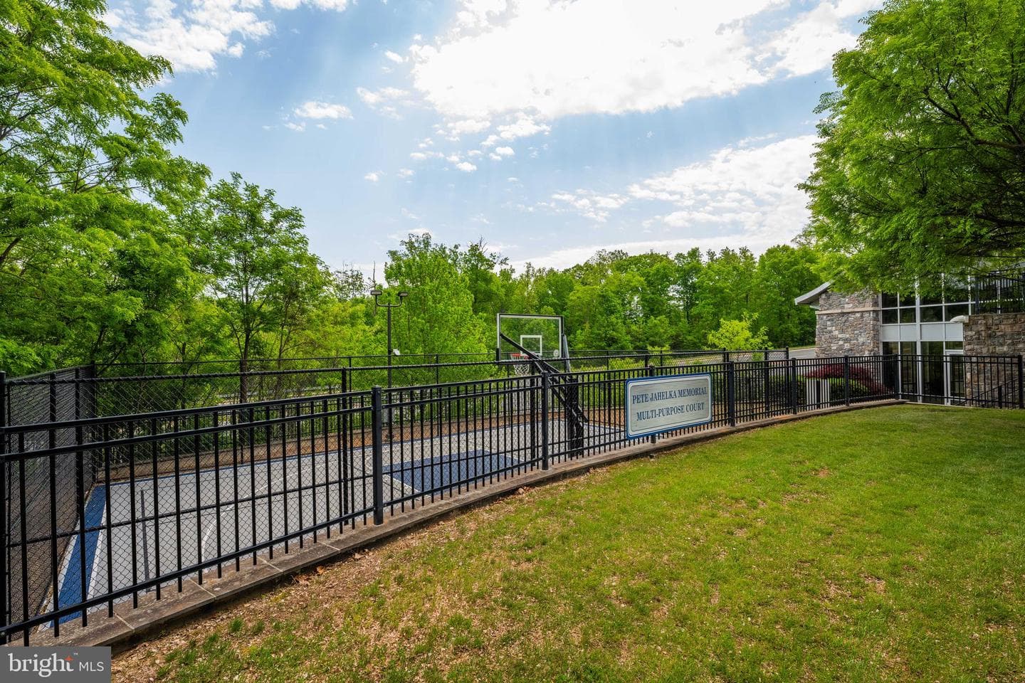 2111 Abbottsbury Way photo 42