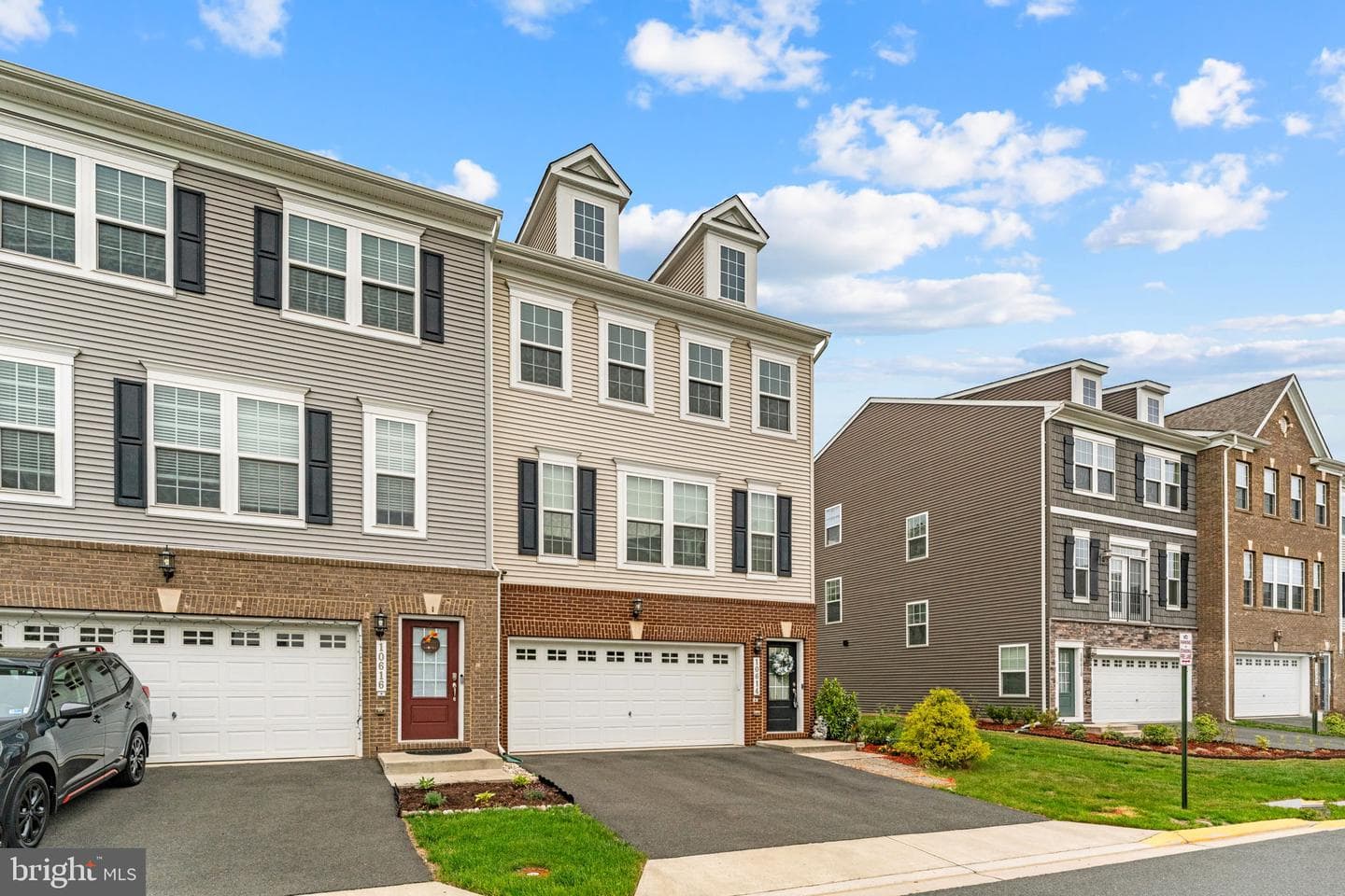 10614 Hinton Way photo 2