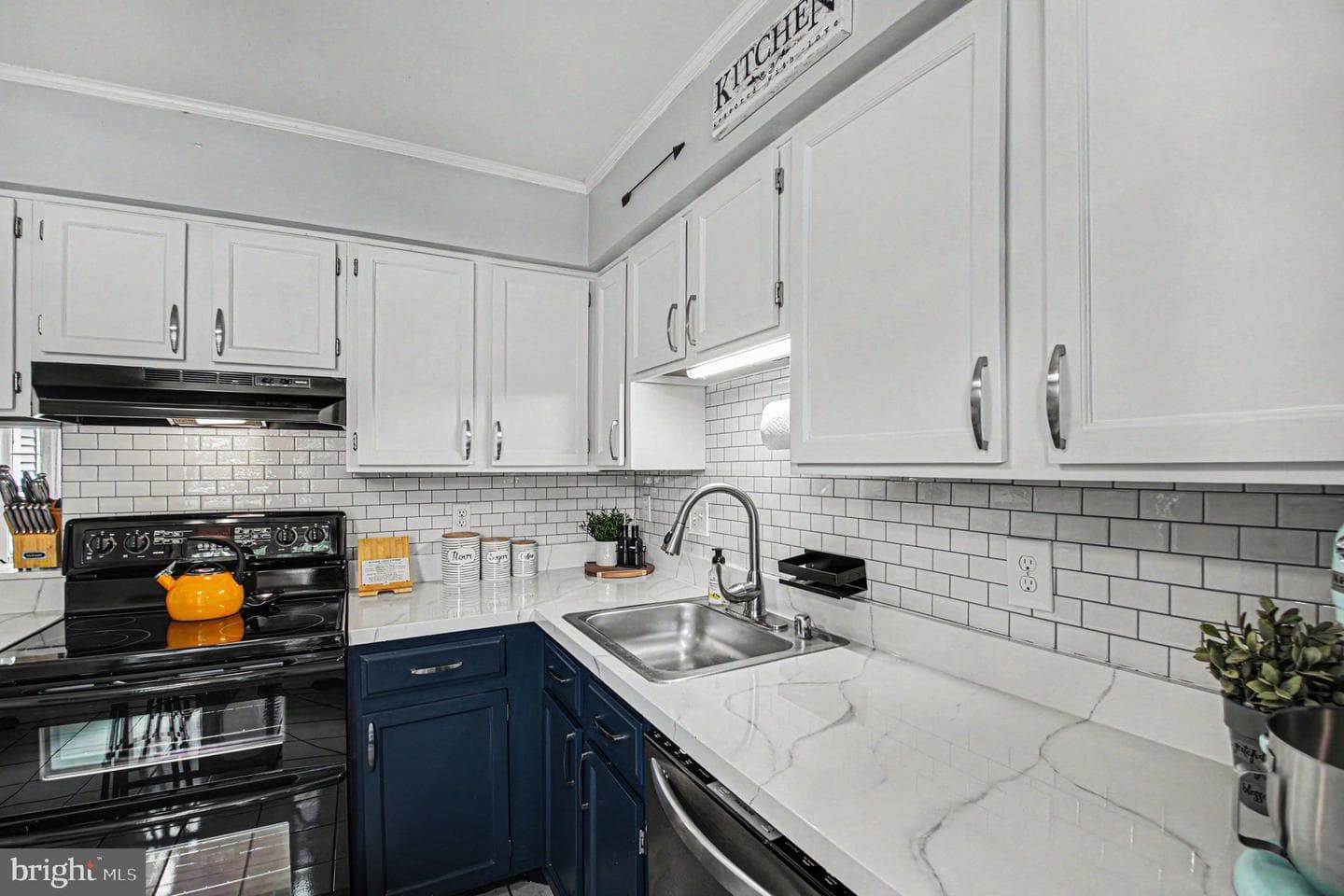 2868 Burgundy Place photo 14