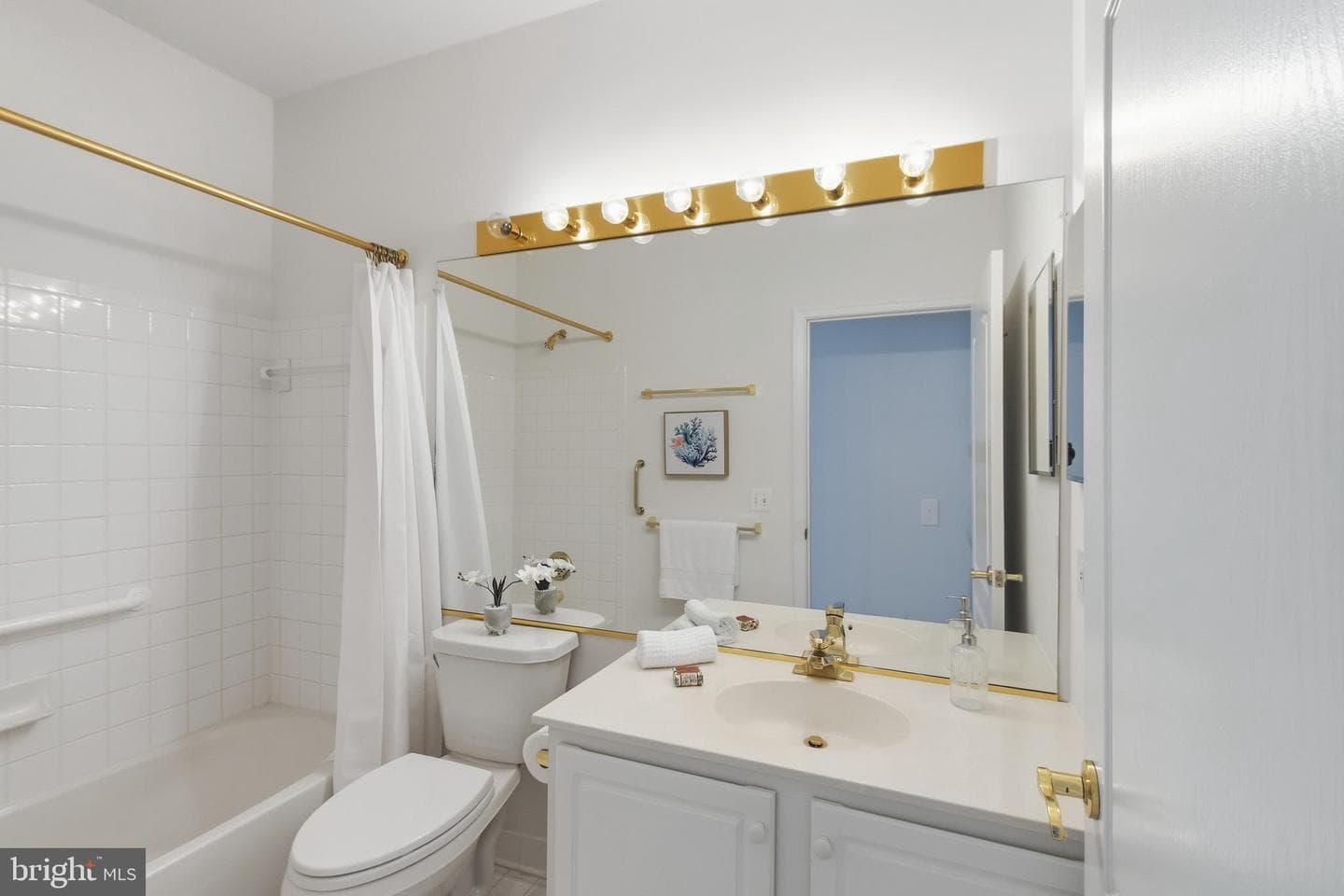 1842 Faversham Way photo 33