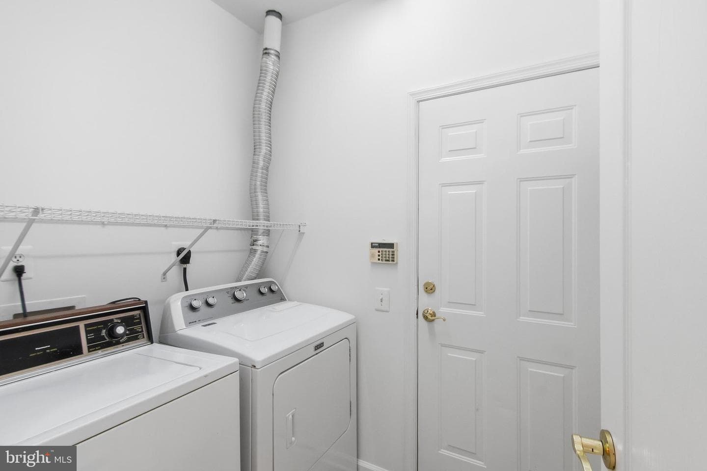 1842 Faversham Way photo 34