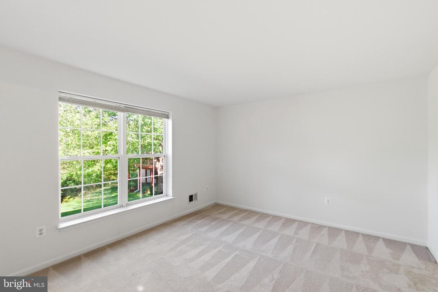 1842 Faversham Way photo 41