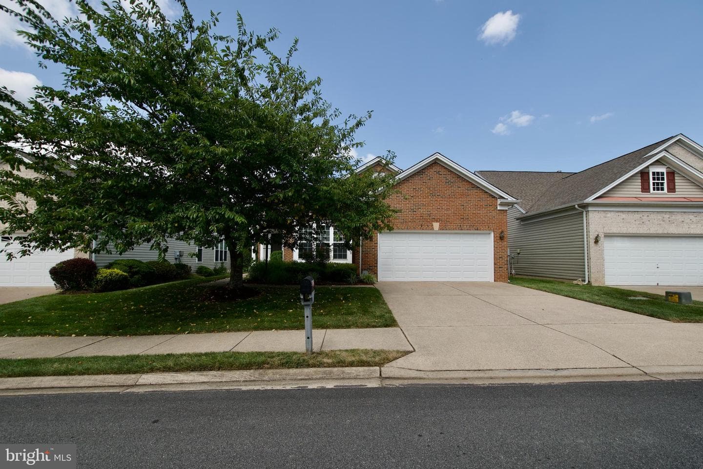 1842 Faversham Way photo 75