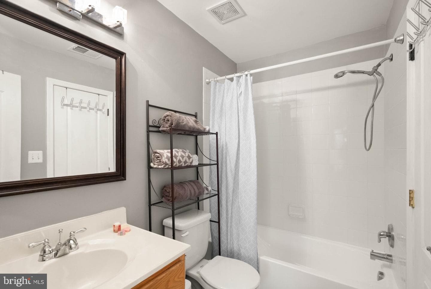 16609 Badger Court photo 38