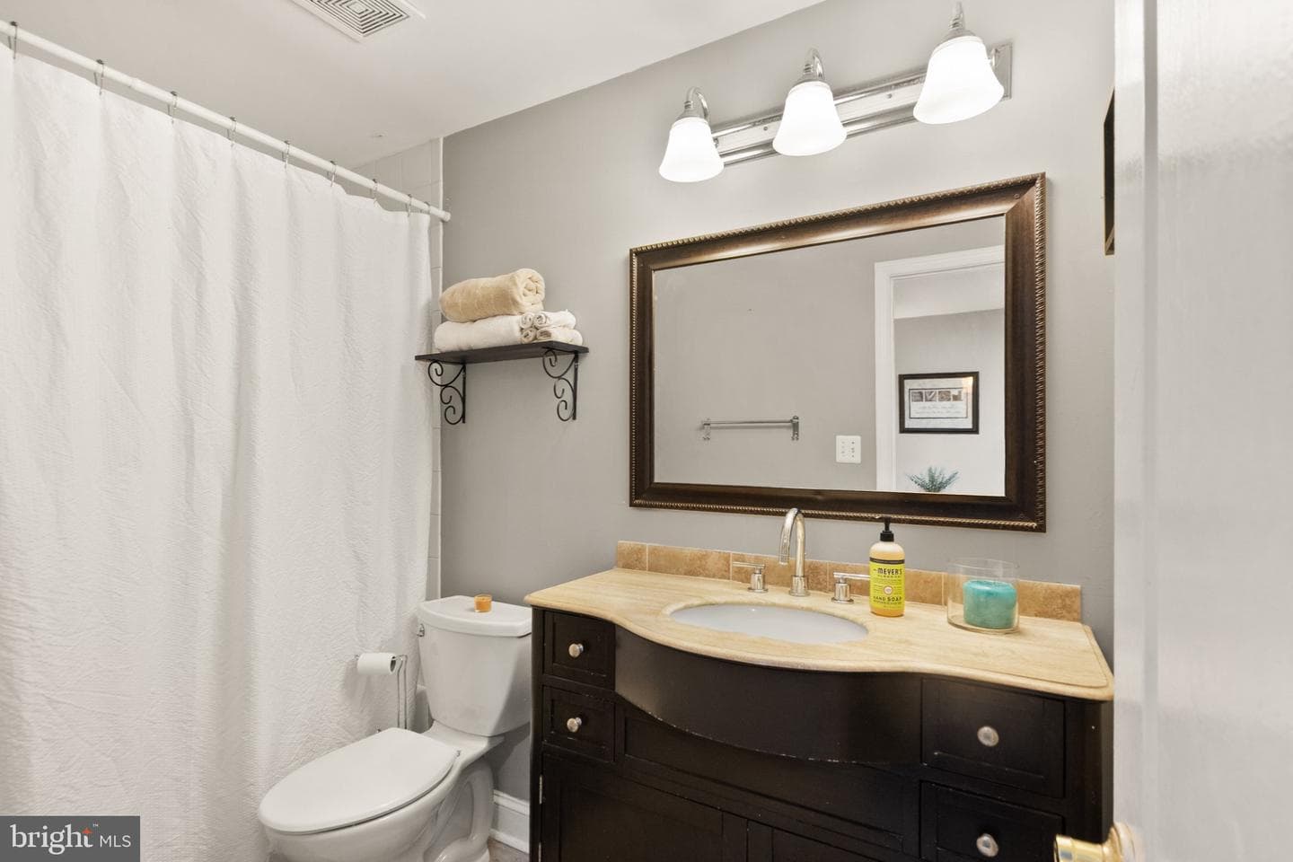 16609 Badger Court photo 48