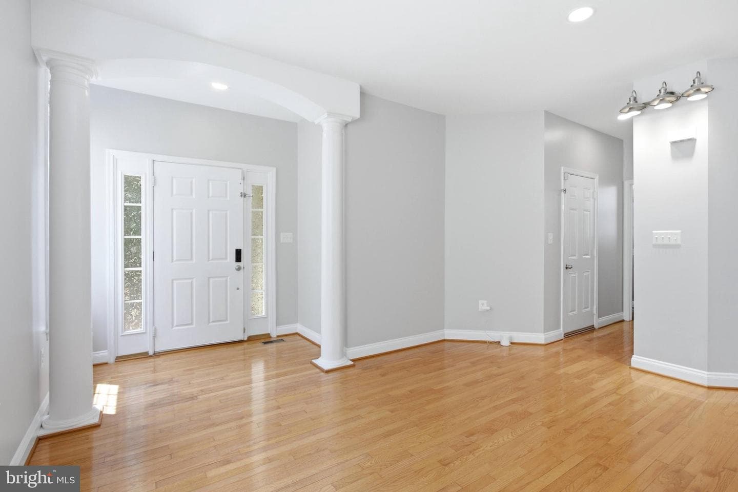 16542 Reservoir Loop photo 47
