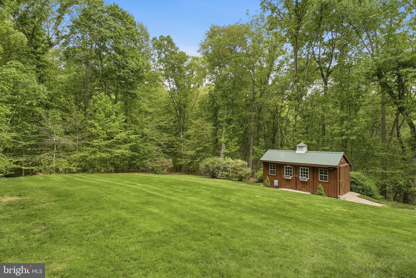 5750 Laurel Glen Court photo 2