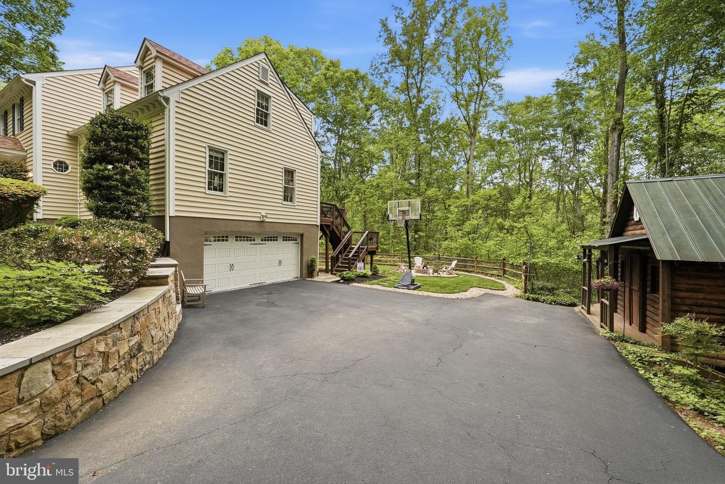 5750 Laurel Glen Court photo 4