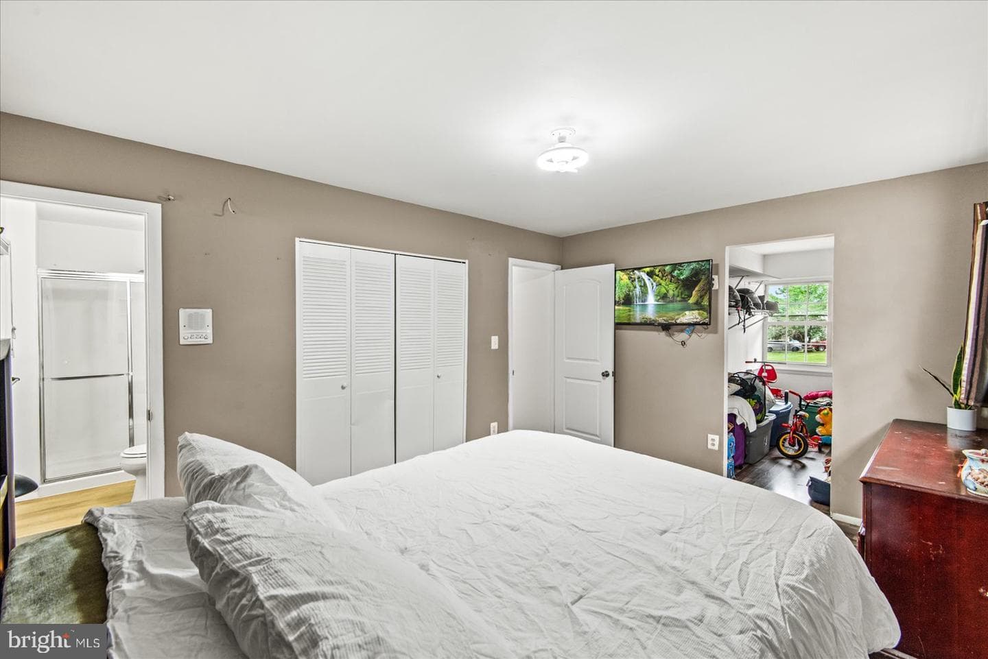 7986 Deward Court photo 16