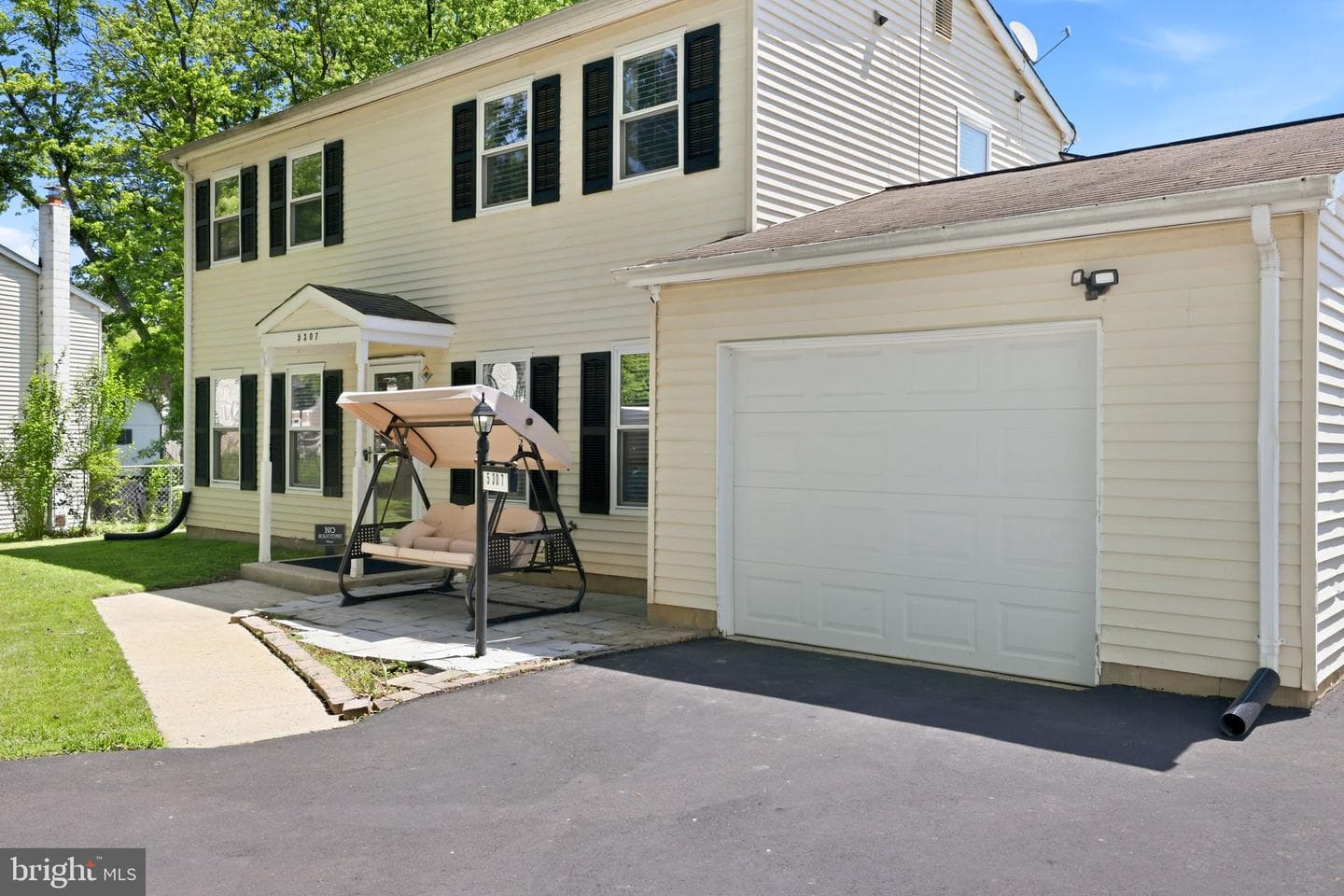 5307 Saphire Court photo 3