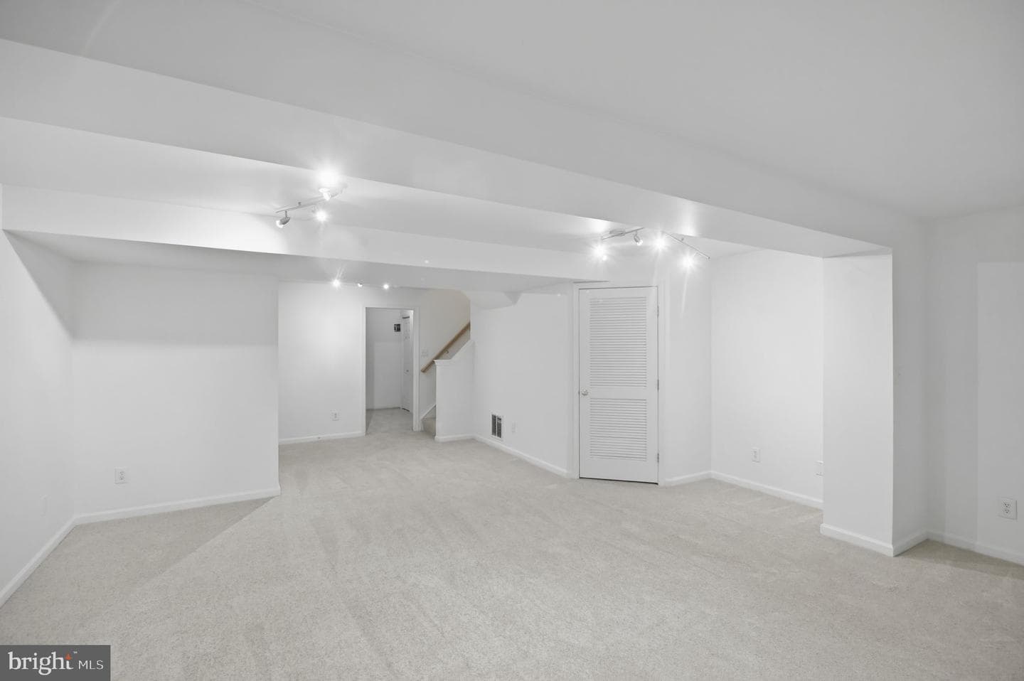 9053 Falcon Glen Court photo 13
