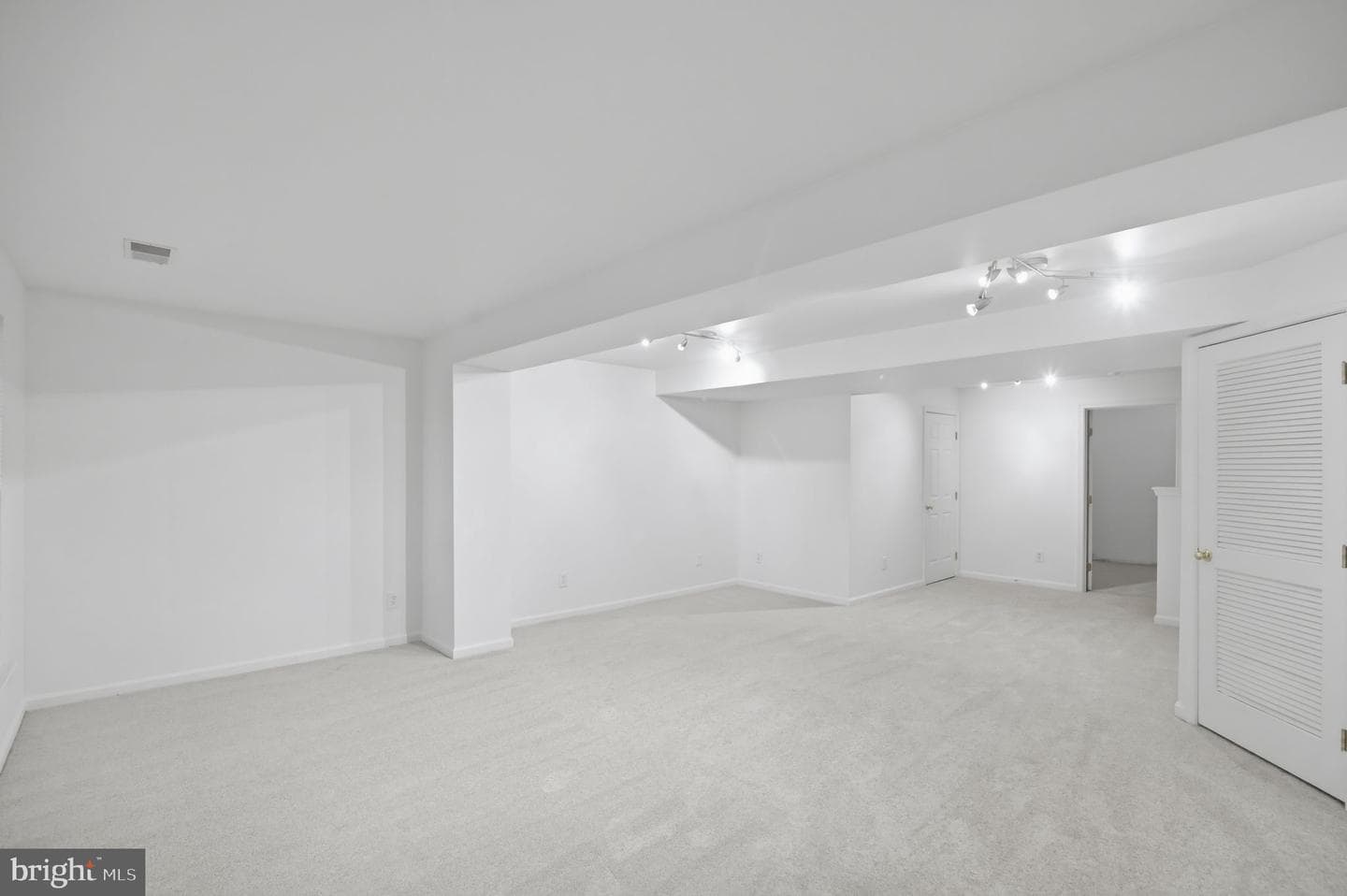 9053 Falcon Glen Court photo 14