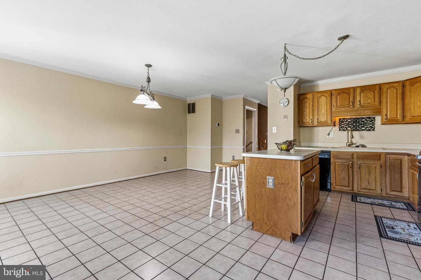 2764 Winston Court photo 12