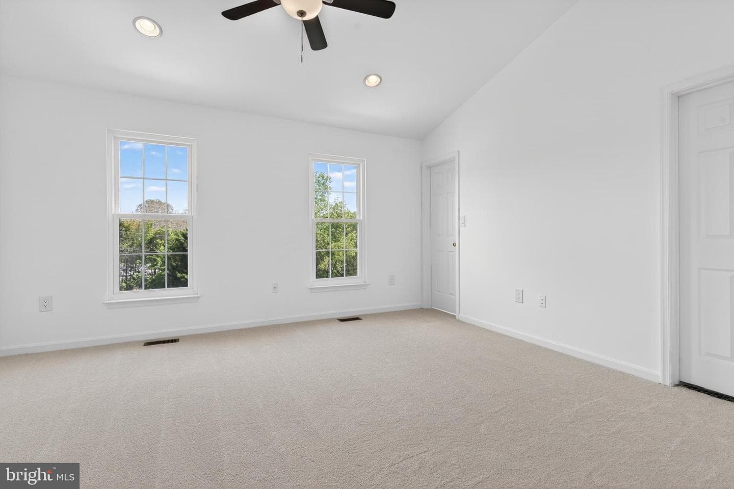 9000 Falcon Glen Court photo 28